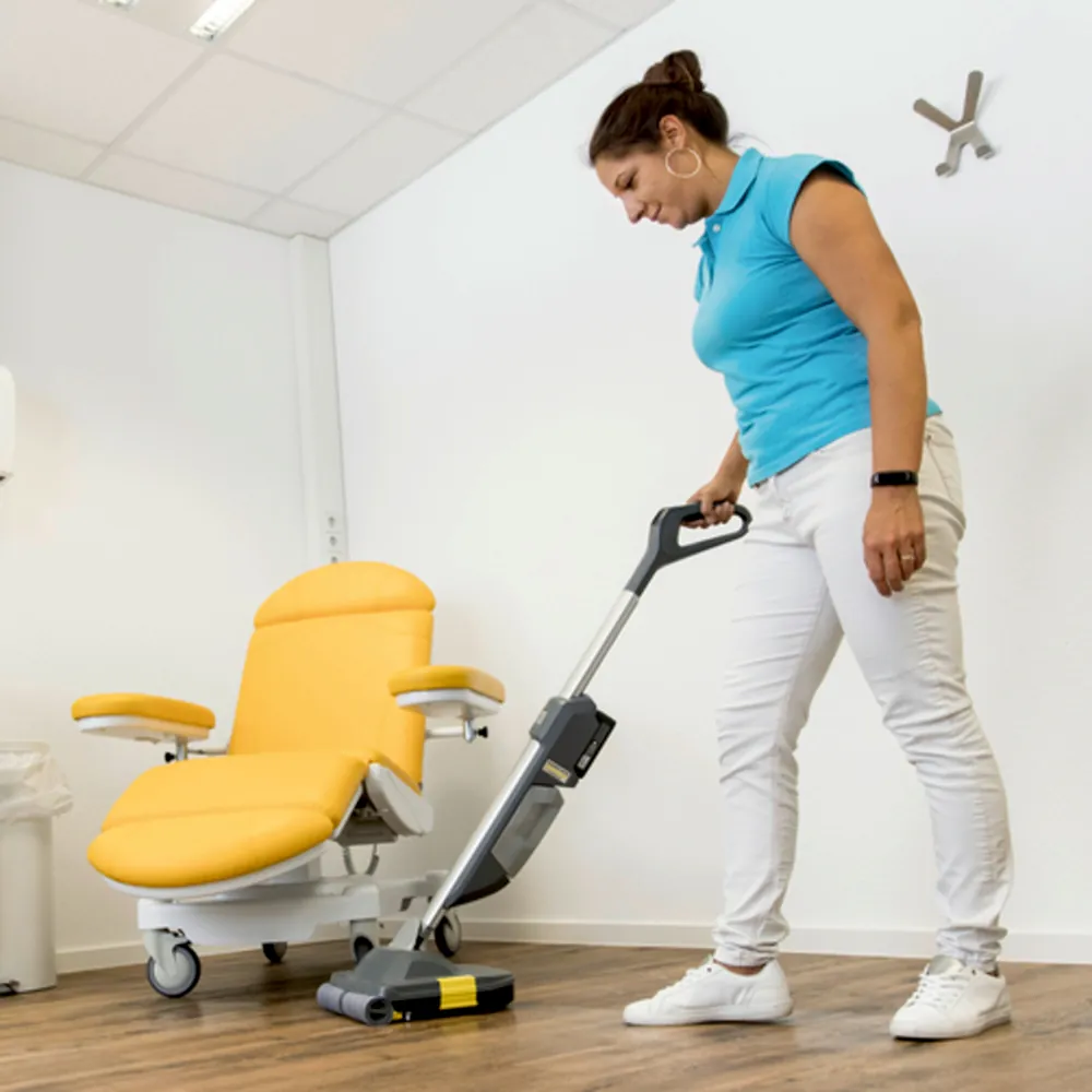 Máy chà sàn nhỏ gọn Karcher BR 30/1 C Bp Pack – Mức độ vệ sinh cao