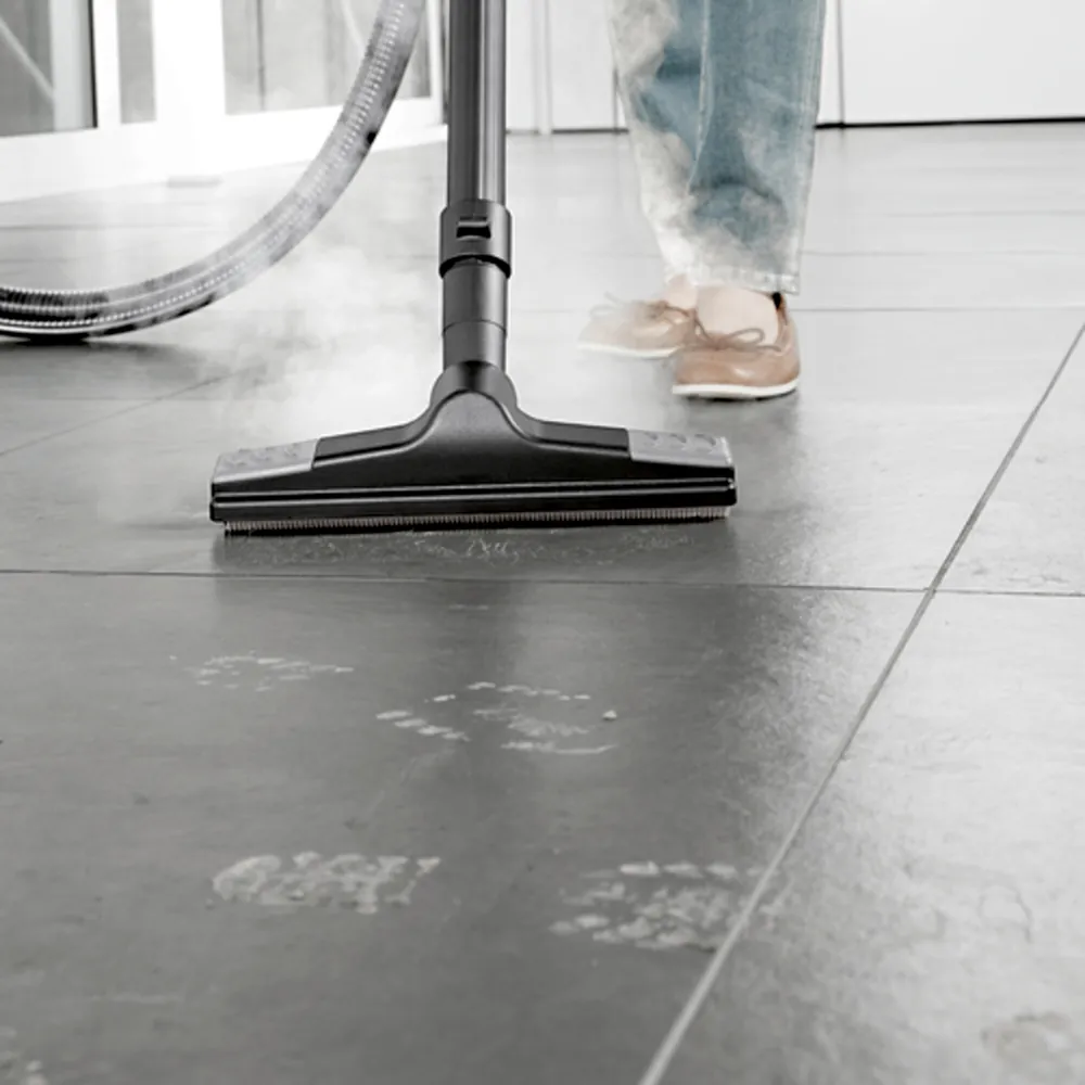 Máy hơi nước Karcher SV 7 – Bàn lau sàn tiện lợi