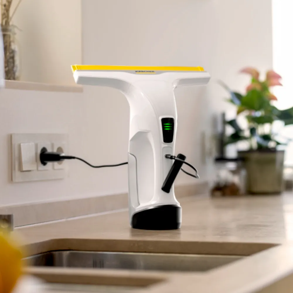 Máy lau kính cầm tay Karcher WV 5 Ultra Care – Sạc USB-C để thuận tiện hơn