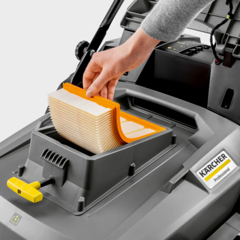 Xe quét và máy quét hút đẩy tay Karcher KM 70/30 C BP 2SB – Bộ lọc xếp phẳng có lực hút chủ động
